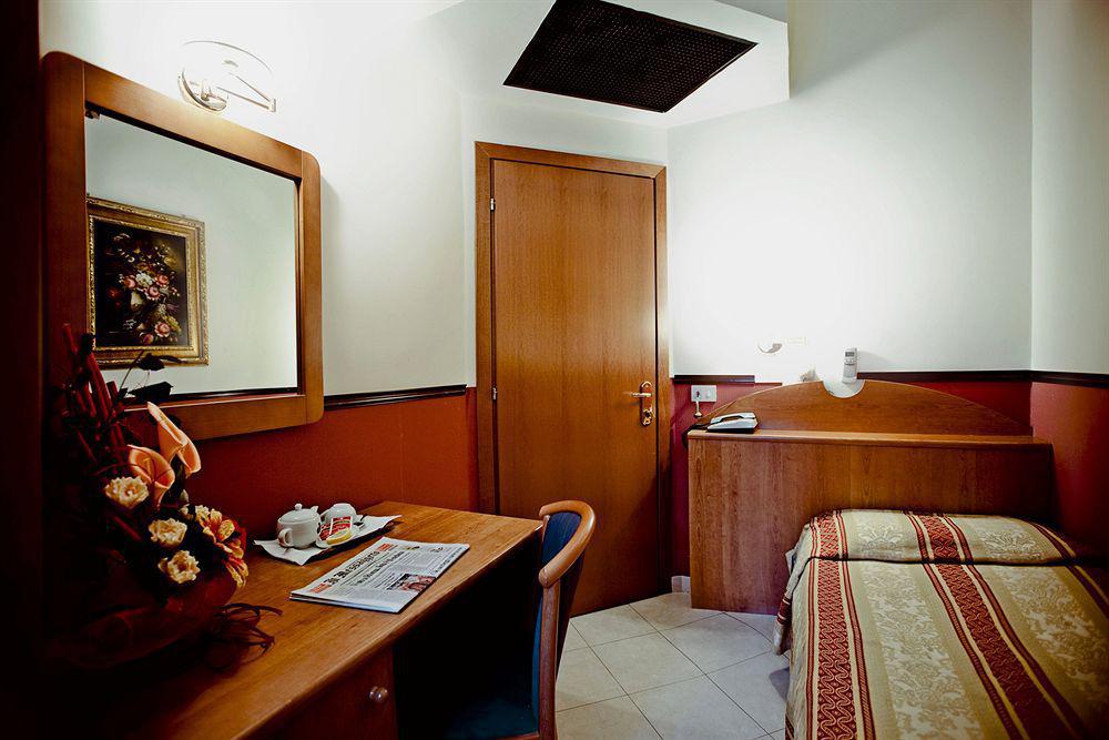 Hotel Saturnia 罗马 外观 照片